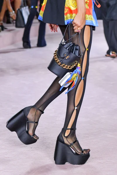 Look 5